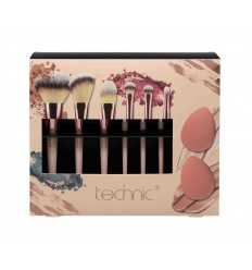 TECHNIC COSMETICS BRUSH AND SPONGE SET