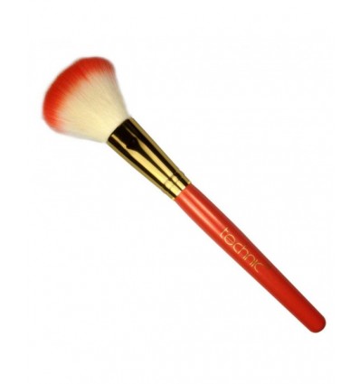 TECHNIC BLUSHER BRUSH